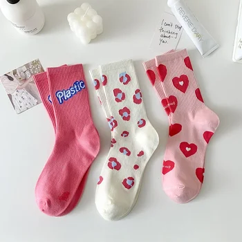 Жени розово-сърце сладка любов памучни чорапи жените средата тръба чорапи сладък прекрасен розов тема памук случайни чорапи спорт улични чорапи
