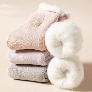 Плюшени и удебелени изолация етаж средна тръба чорапи писмо навита ръб бебешки чорапи твърди цветни плюшени чорапи кърпа чорапи