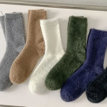 Чорапи за мъже през есента и зимата Удебелена изолация имитация норка кадифе мъжки чорапи плътен цвят основни средни тръбни чорапи
