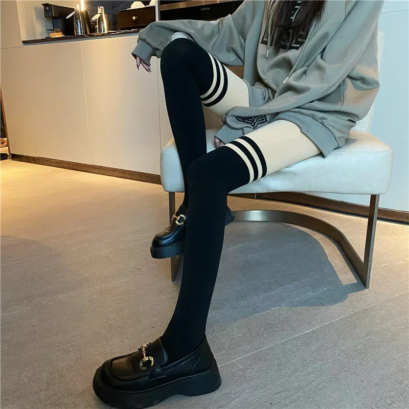 Нов дамски клин износване плюс кадифе удебелени голи крака чорапогащник чорапи снаждане фалшиви две части гамаши есен и зима